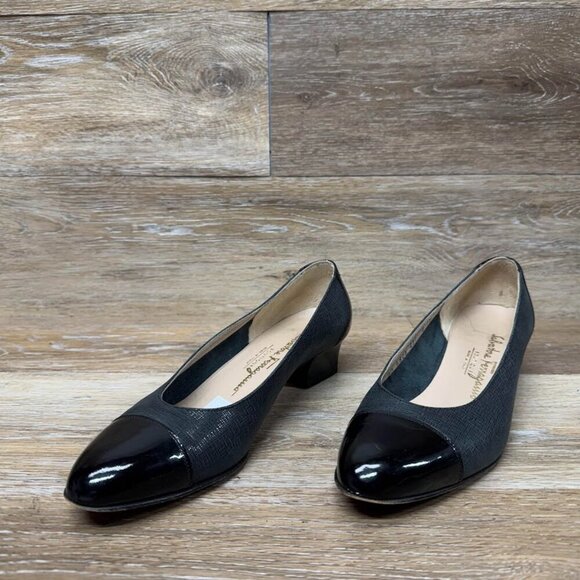 Salvatore Ferragamo Black Leather Cap Toe Heels Women's Size 8 - Picture 1 of 9